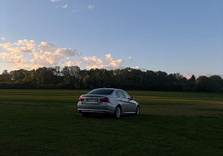 BMW 325i -
