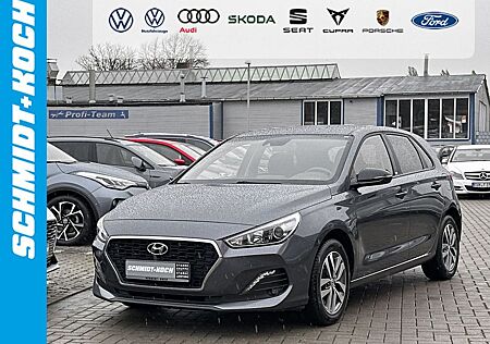 Hyundai i30 1.4 YES! NAVI LED KAMERA TEMPOMAT KLIMAAUTO.