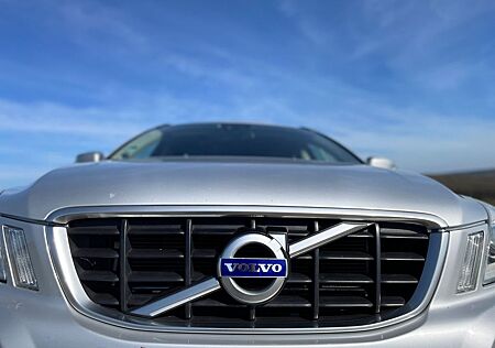 Volvo XC 60 XC60 2.4D AWD Momentum Geartronic Momentum