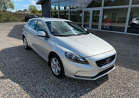 Volvo V40 Momentum