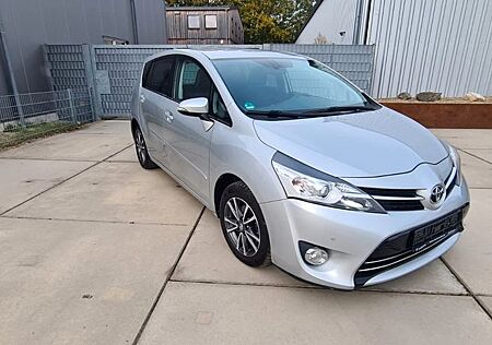 Toyota Verso Life