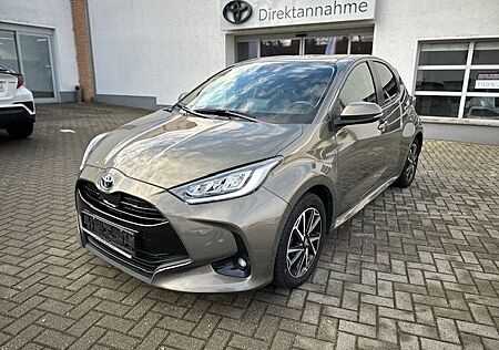 Toyota Yaris 1.5 Hybrid Team Deutschland