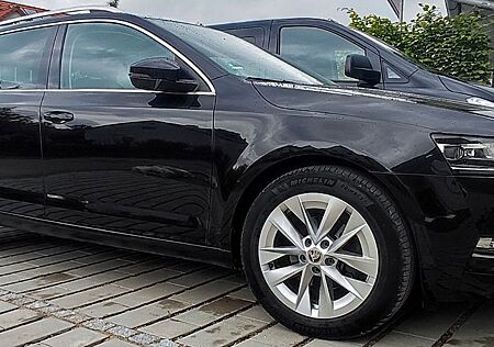 Skoda Octavia 2.0 TDI DSG Style Combi Style