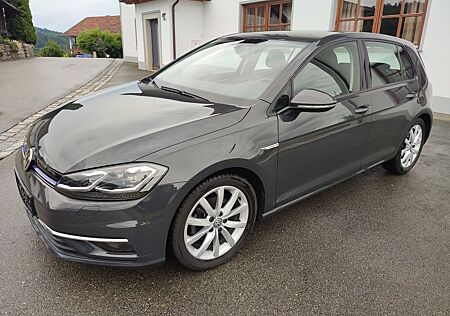 VW Golf Volkswagen VII Lim. Highline BlueMotion