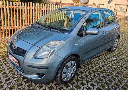 Toyota Yaris 1,4-l-D-4D Luna