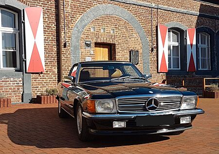 Mercedes-Benz SL 560