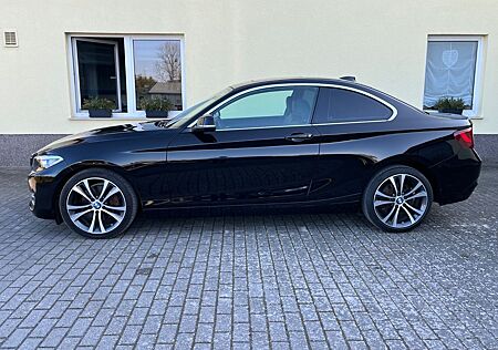 BMW 230i Coupé Sport Line Schiebedach Sitzheizung