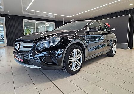 Mercedes-Benz GLA 180 *NAVIGATION*KLIMA*PDC*BLUETOOTH*
