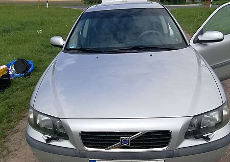 Volvo S60 2.4 V6 Allwetterreifen 170 PS Automatik