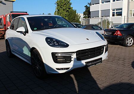 Porsche Cayenne GTS Pano Leder 8x Berreift Nichtraucher