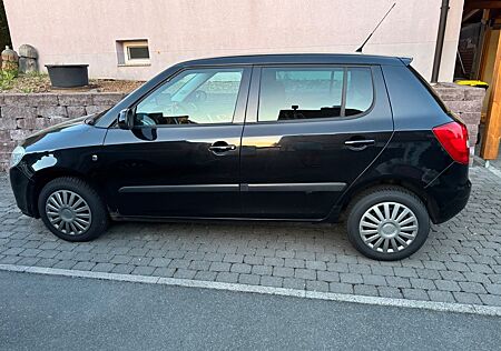 Skoda Fabia 1.2l Sport - Guter Zustand 8-Fach bereift