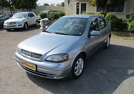 Opel Astra 1.6 Njoy