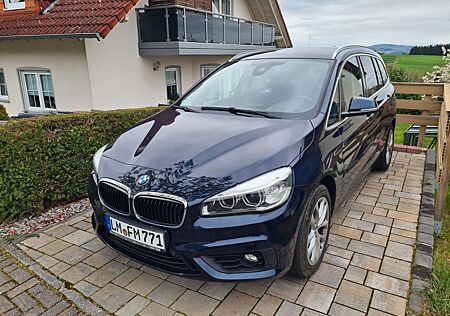 BMW 2er 220 Gran Tourer 220i Advantage Advantage