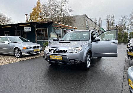 Subaru Forester 2.0 4WD Leder NAVI Schiebdach Euro5 AHK