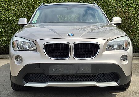 BMW X1 xDrive28i Aut./STEUERKETTE NEU/NAVI/CARPLAY/A