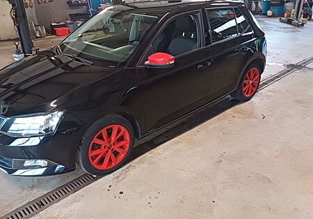 Skoda Fabia 1.2l TSI Cool Ed. Red&Grey rote Felgen