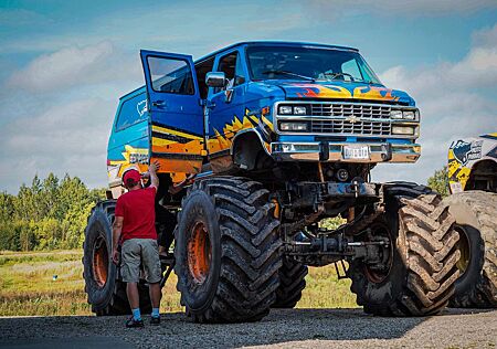 Chevrolet Chevy Van Monster Truck Bus