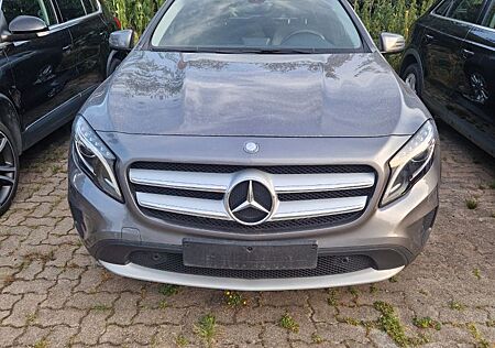 Mercedes-Benz GLA 200 GLA -Klasse