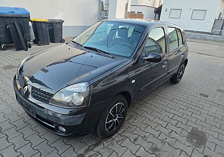 Renault Clio 1.2 16V TÜV neu