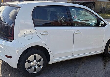 VW e-up! Volkswagen e-up! Kleines Auto mit großer Ausstattung