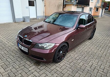 BMW 318i E90 Beschreibung lesen!