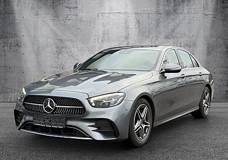 Mercedes-Benz E 220 d Limousine AMG Line WIDESCREEN 1 HAND