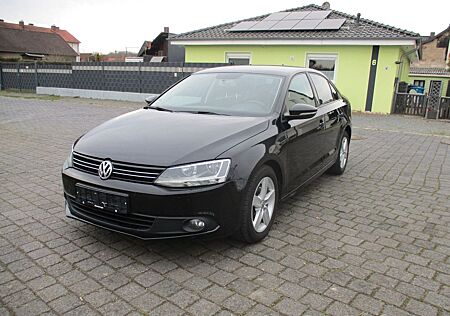 VW Jetta Volkswagen VI Comfortline 1.4 TSi ~AHK~PDC~S-HEFT~TOP