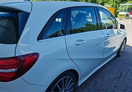 Mercedes-Benz B 200 d DCT -