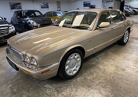 Jaguar XJ8 3.2 - Executive