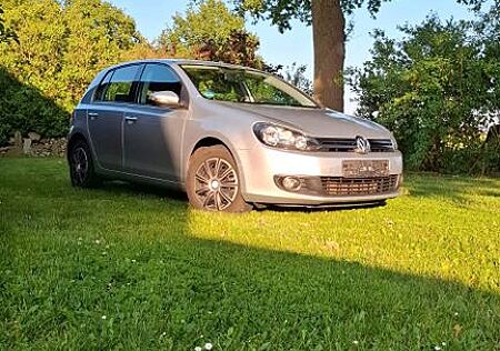 VW Golf Volkswagen 6, 1.6 Benziner, HU + Service Neu, AHK,