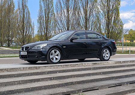 BMW 520i - 1.Hand/Klima/Leder/Xenon/Rentnerfahrzeug