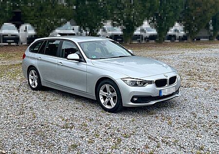 BMW 320d Touring Advantage | Navi | Autom. | LED