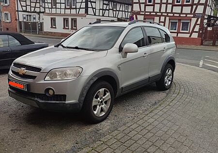 Chevrolet Captiva 2.4 LS 2WD 7-Sitzer LS