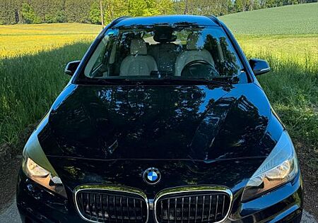 BMW 2er 220 Gran Tourer 220i Sport Line Sport Line