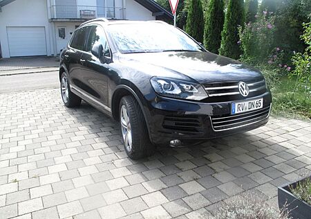 VW Touareg Volkswagen 3.0 V6 TDI R line