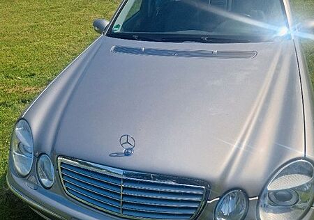 Mercedes-Benz E 320 E -Klasse Lim. CDI Automatik TÜV neu