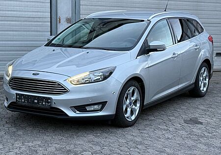 Ford Focus Turnier Titanium/ TÜV neu/ Zahnriemen neu