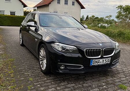 BMW 530d xDrive TouringLuxury Line Standhzg AHK Pano
