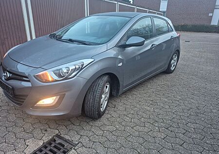 Hyundai i30 CW 1.4 FIFA World Cup EDITION Silver FIF...