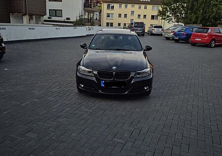 BMW 318i -