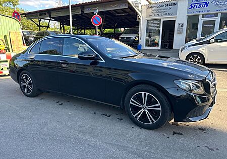 Mercedes-Benz E 200 Lim. 4Matic AVANTGARDE*T-LEDER*KAMERA*LED