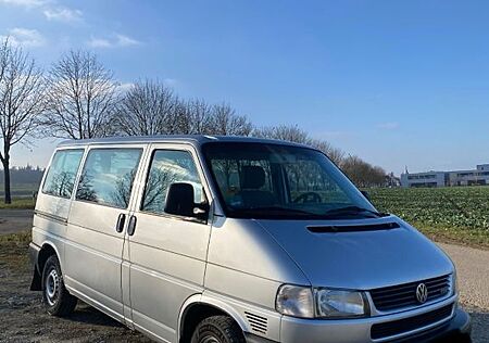 VW T4 Caravelle Volkswagen 2,5-TDI BJ 2001, 8 Sitze
