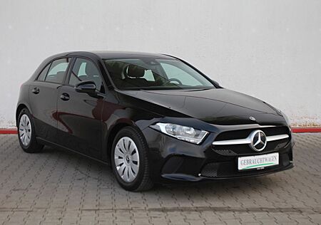 Mercedes-Benz A 160 Apple CarPlay Android 24 Monate Garantie