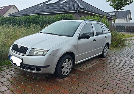 Skoda Fabia Combi 1.4 75 PS AHK Tüv 10/26