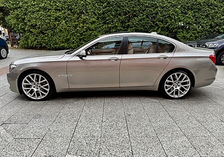 BMW 750i xDrive Individual *Night Vision*Vollausstat