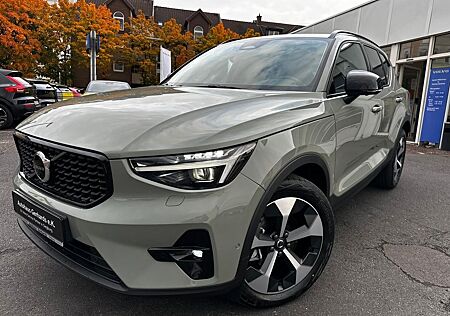 Volvo XC 40 XC40 B4 Plus Dark Leder,Pano,360°,Pixel LED,BLIS