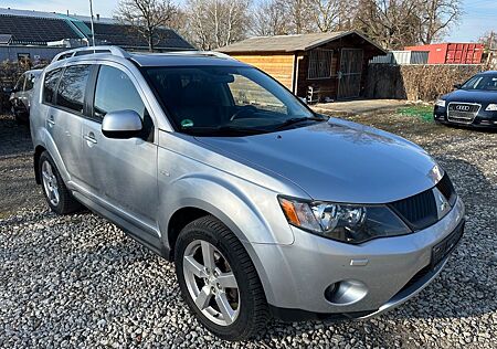 Mitsubishi Outlander 2.4, 4WD , Benzin/Flüssiggas