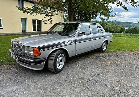 Mercedes-Benz E 230 230 E AMG, W123