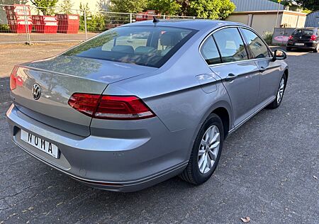 VW Passat Volkswagen 1.6 TDI/DSG/Komfortline/Export 12300