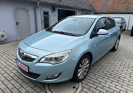 Opel Astra J Lim. 5-trg. Edition